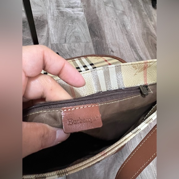 Authentic Vintage Burberry's Sling - Picture 11 of 11
